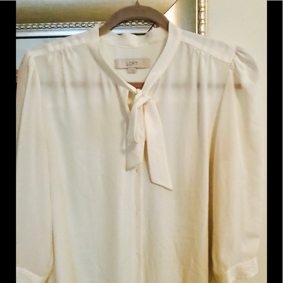 Cream colored Loft blouse with tie in front. - Picture 2 of 3